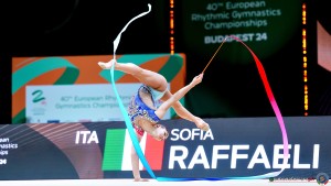 raffaeli sofia ita sfe02905 copia simone ferraro ph